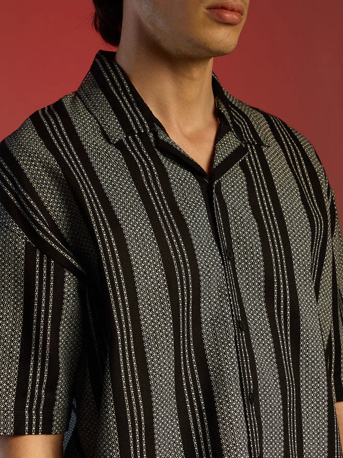 Breathable Woven Fabric Oversized Shirt with Classic Stripe Design