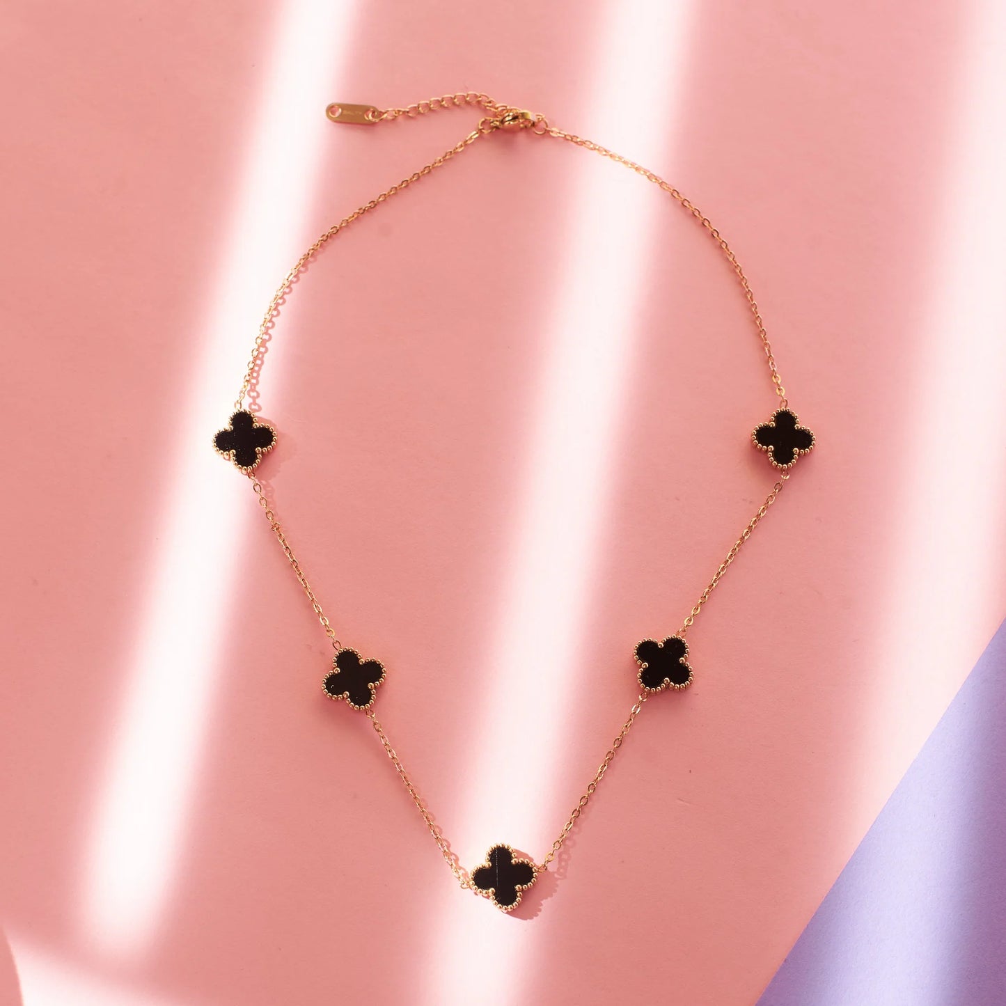 Fashionable Charm of the Night Pendant Necklace for Modern Style