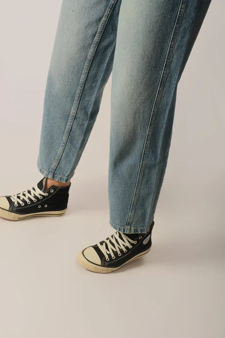Womens Barrel Fit High Rise Jeans in Blue Tinted Wash with Comfortable Modern Style