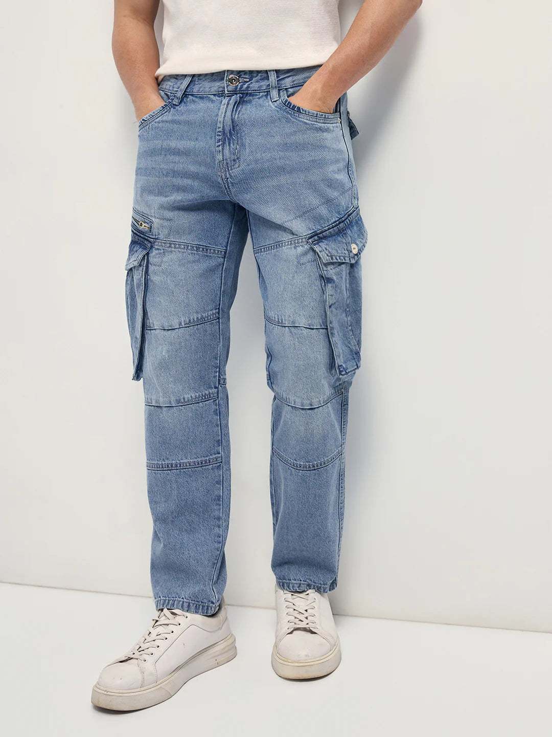 Streetwear Style Light Blue Cargo Jeans with Straight Fit and Utility Pockets