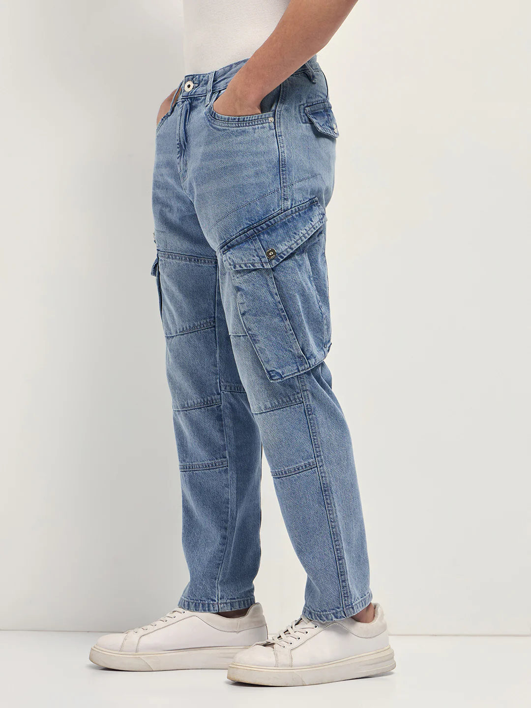 Streetwear Style Light Blue Cargo Jeans with Straight Fit and Utility Pockets