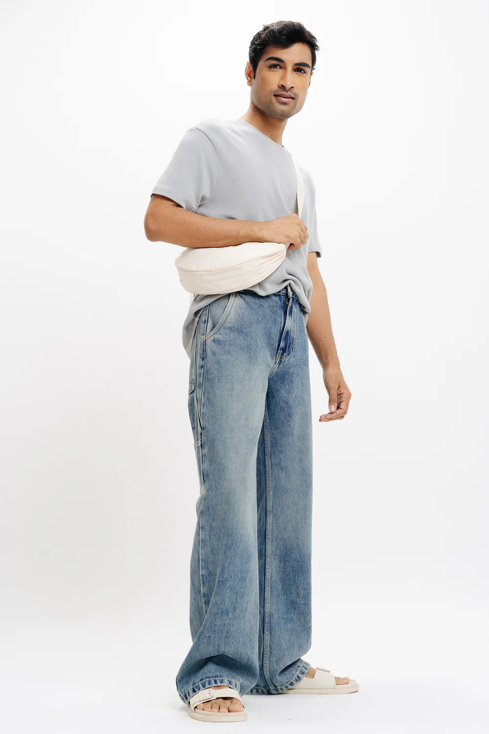 Blue Men’s Straight Fit Jeans Modern Casual Denim for Effortless Outfits