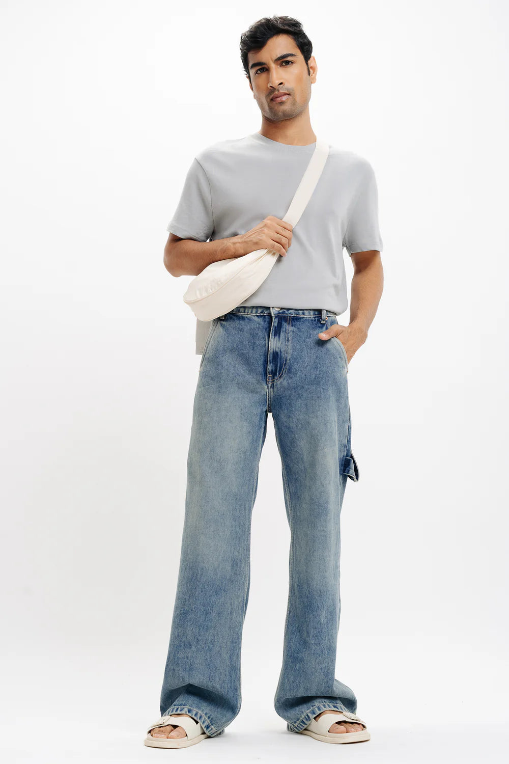 Blue Men’s Straight Fit Jeans Modern Casual Denim for Effortless Outfits