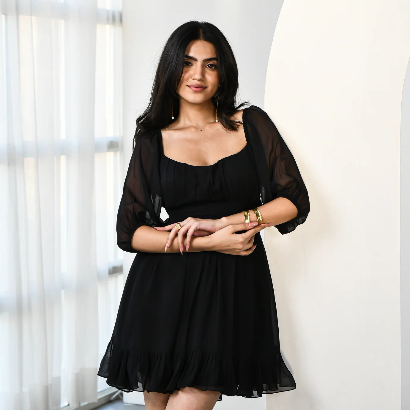Women’s Coal-Colored Short Dress Chic Casual Wear with Short Sleeves and Straight Hemline