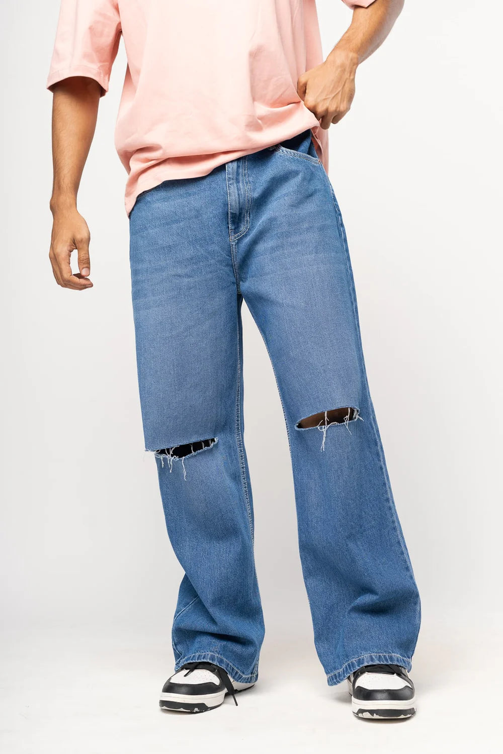 Blue Knee Slit Men’s Baggy Straight Jeans Stylish Distressed Denim for Modern Streetwear