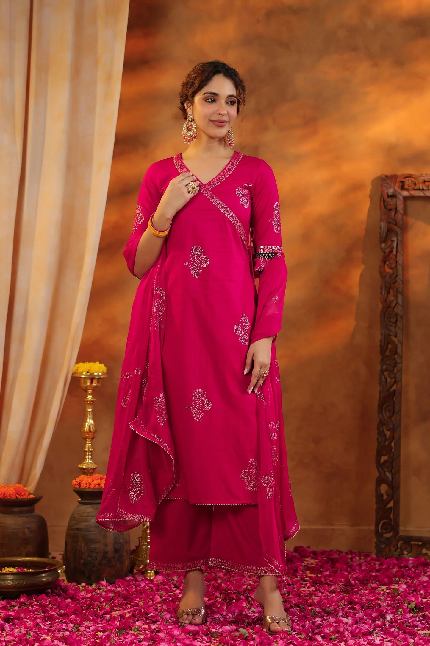 Luxury Gold Print Kurta Set with Pant and Dupatta for Women Partywear and Traditional Events
