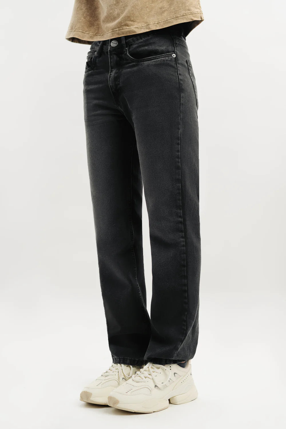 Charcoal Men’s Straight Jeans Classic Everyday Denim Pants for Modern Casual Wear
