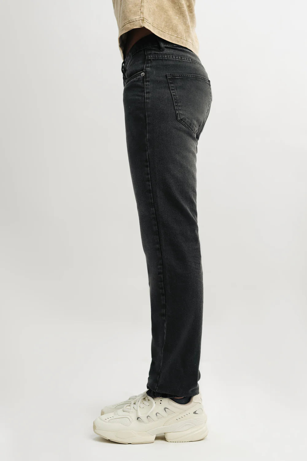 Charcoal Men’s Straight Jeans Classic Everyday Denim Pants for Modern Casual Wear