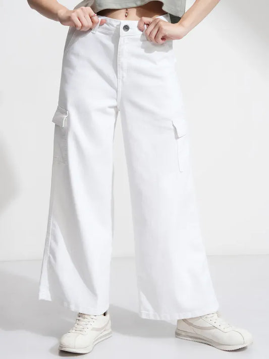 Women White Wide Leg Jeans with Modern Fit and Elegant Casual Appeal