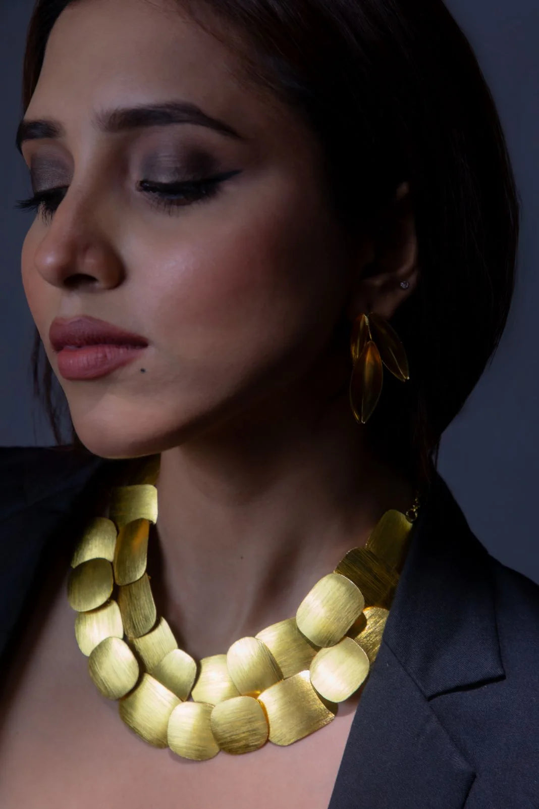 Chic Double Layer Brass Necklace in Golden Gleam Finish