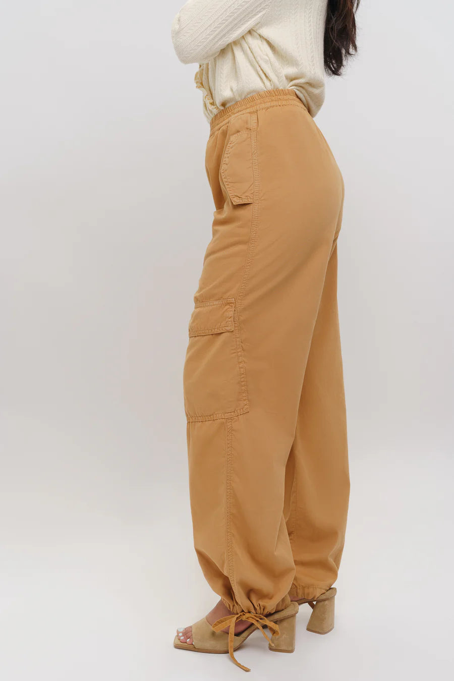 Chic Women’s Sand High Waist Tapered Cargo Pants for Casual and Trendy Look