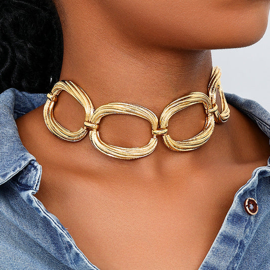 Modern Golden Getter Statement Necklace for Glamorous Outfits