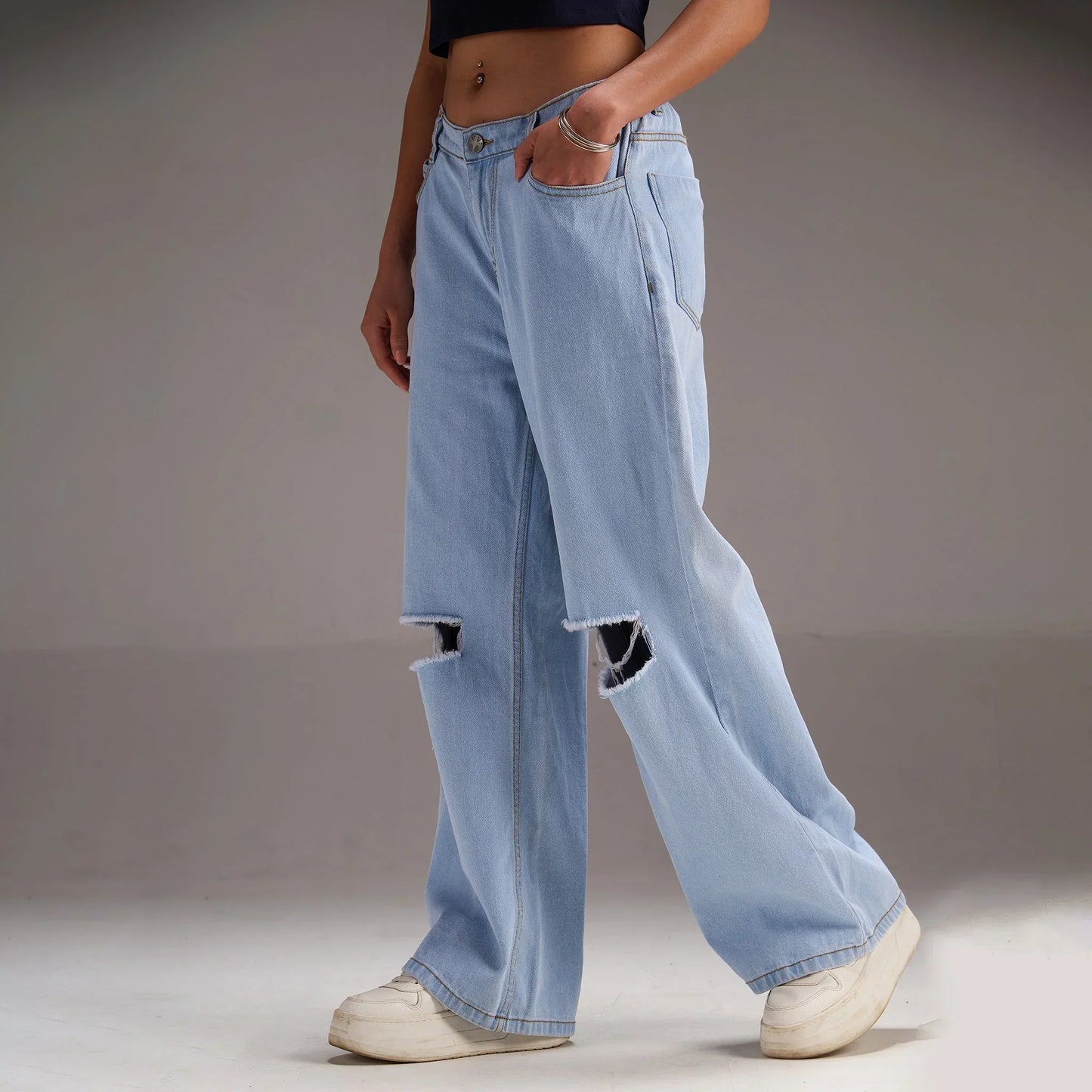 Baggy Style Wide Leg Denim Jeans with Loose Fit and Versatile Design