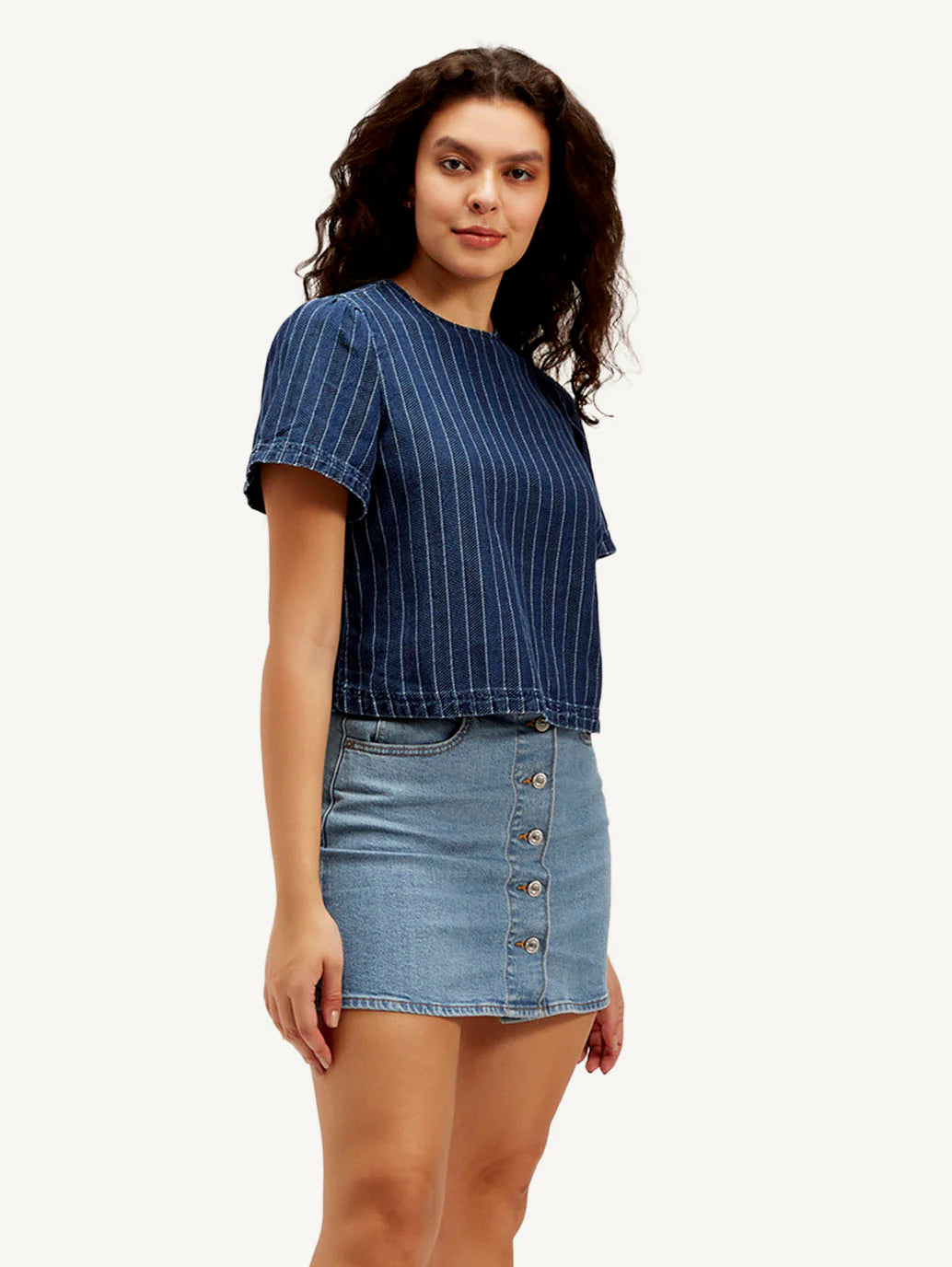 Modern Women’s Striped Denim Top with Round Neck and Lightweight Everyday Wear