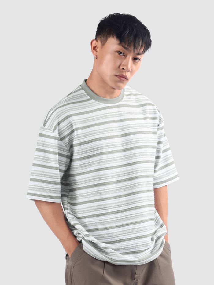 Modern Casual Men’s Grey Stripe Textured Oversized T-Shirt for Everyday Outings